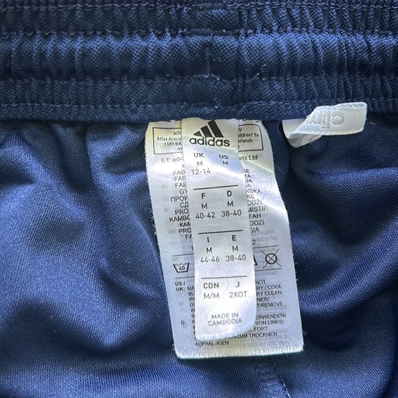 Adidas shorts EUC - Picture 4 of 6